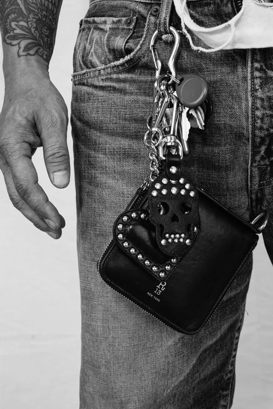 Boutique77 - מחזיק מפתחות Skull – R13WA080A082 – black-with-silver – 1