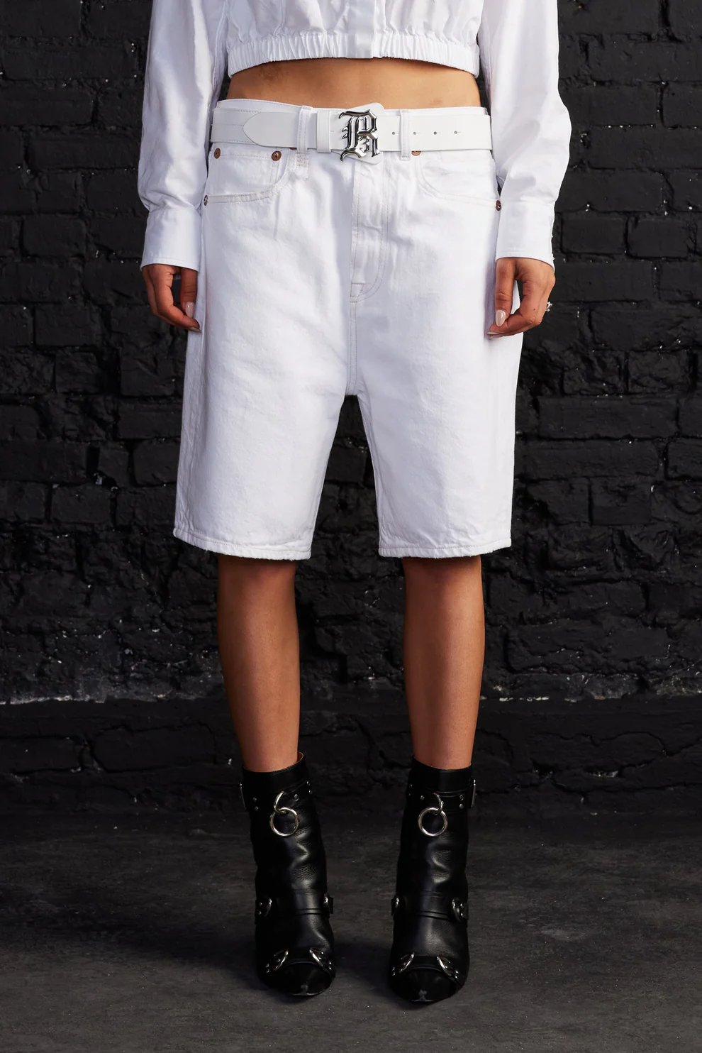 R13wd228d309a Aerin White 4