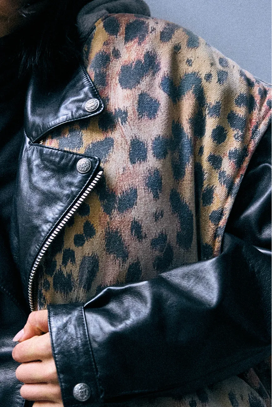 R13wd254 D493a Vintage Orange Leopard 4