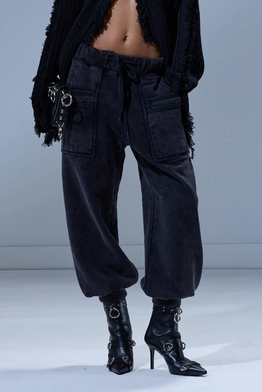 Boutique77 - מכנסיים Layered Pocket – R13WK286K001O – washed-black – 1